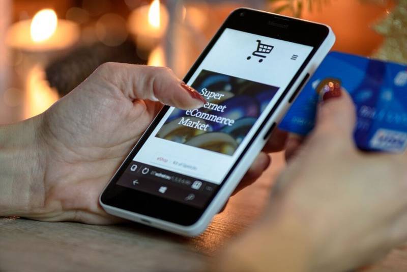 shopping media
